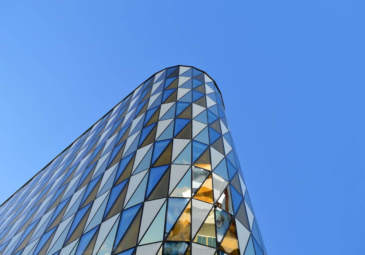 欧冠八分之一决赛11日凌晨鸣哨，黑马要驰骋，豪门不轻松