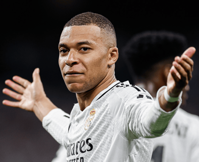 10场14球!姆巴佩距C罗欧冠17球纪录还差3球,能否逆转拜仁是关键